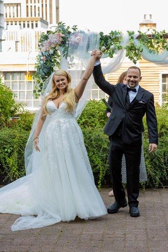 mobile - carousel-hero-element image-1