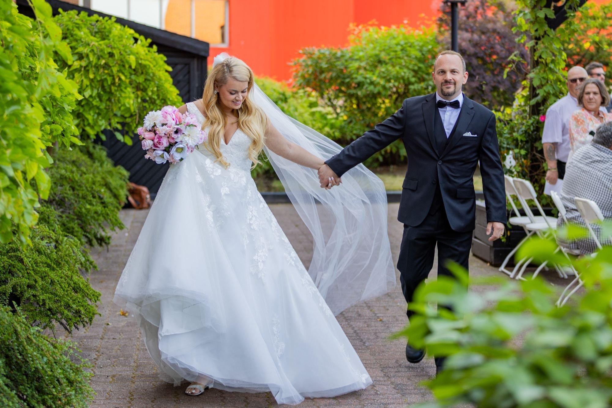 carousel-hero-element image-0